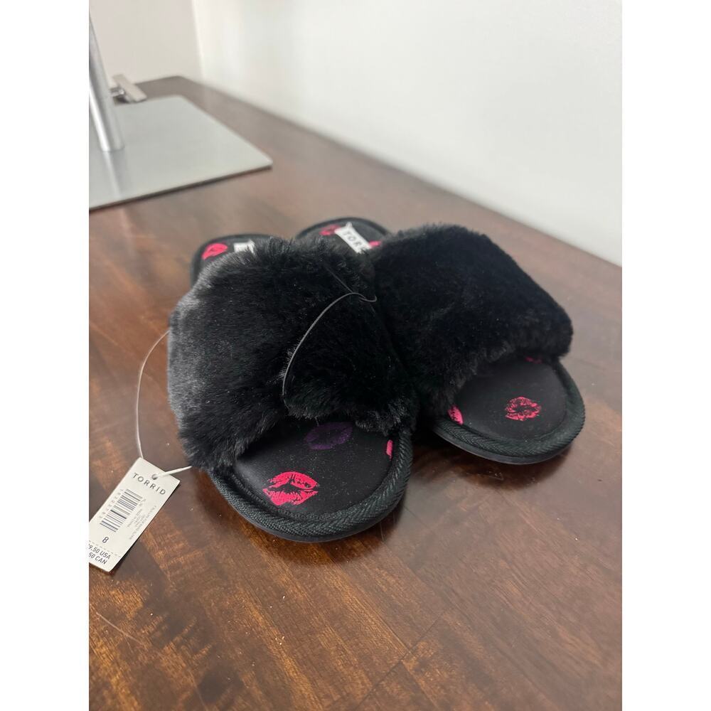 Torrid Black Fuzzy Slippers 8W - NWT